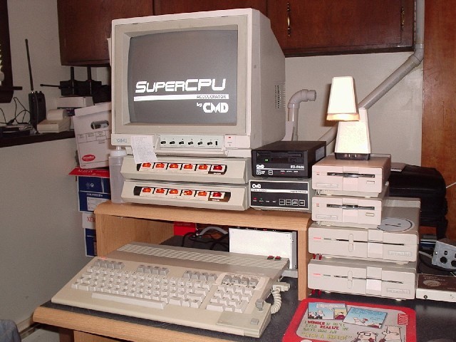 Commodore_128_full_set.jpg